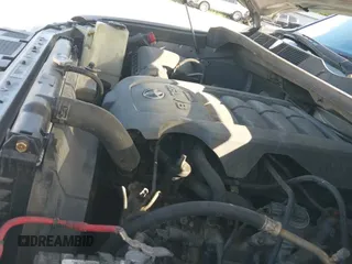 2015 Toyota Tundra SR5 с VIN 5TFEM5F15FX086915, выставлен на аукционе IAAI как лот 42638462 с пробегом 302 393 миль миль и . История ставок и продаж доступна на DreamBid. Изображение 23.