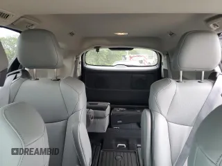 2023 Toyota Sienna XLE z VIN 5TDYRKECXPS147652, wystawiony jako Copart lot #58359105 z przebiegiem 44 107 mil mil oraz Szkoda całkowita • Salvage title. Historia ofert i sprzedaży dostępna na DreamBid. Obrazek 10.