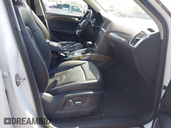 2016 Audi Q5 Premium Plus with VIN WA1L2AFPXGA096395, listed as a IAAI auction lot 41931371 with 98,429 mi miles. Bid and sale history available at carsss.com. Image 5.
