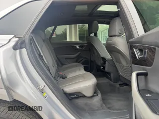 2019 Audi Q8 Premium Plus z VIN WA1BVAF19KD030815, wystawiony jako Copart lot #60911975 z przebiegiem 121 239 mil mil oraz Czysty tytuł • Clean title. Historia ofert i sprzedaży dostępna na DreamBid. Obrazek 6.
