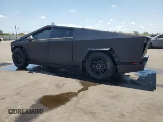 2024 Tesla Cybertruck Cyberbeast z VIN 7G2CEHEEXRA017141, wystawiony jako Copart lot #49110745 z przebiegiem 2790 mil mil oraz Szkody całkowita. Historia ofert i sprzedaży dostępna na DreamBid. Obrazek 2.