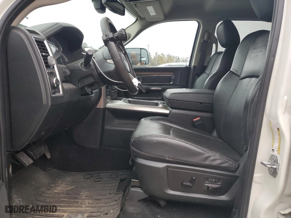 2018 Ram 2500 Laramie with VIN 3C6UR5FLXJG329458, listed as a Copart auction lot 80764754 with 119,582 mi miles and Non Repairable. Bid and sale history available at carsss.com. Image 7.