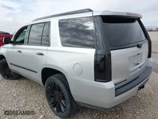 2017 Cadillac Escalade Platinum with VIN 1GYS4DKJ1HR389842, listed as a IAAI auction lot 40717795 with 1 mi miles. Bid and sale history available at carsss.com. Image 3.