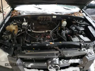 2006 Mazda Tribute i with VIN 4F2YZ92Z76KM27049, listed as a Copart auction lot 45468505 with 243,005 mi miles and Clean Title. Bid and sale history available at carsss.com. Image 12.