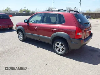 2009 Hyundai Tucson Limited with VIN KM8JN72D79U933958, listed as a IAAI auction lot 42006262 with 143,502 mi miles. Bid and sale history available at carsss.com. Image 3.