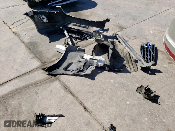 2017 Volvo XC60 Dynamic z VIN YV440MRR6H2084459, wystawiony jako Copart lot #46732905 z przebiegiem Nie podano mil oraz Szkoda całkowita • Salvage title. Historia ofert i sprzedaży dostępna na DreamBid. Obrazek 15.