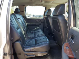 2007 Chevrolet Suburban LTZ with VIN 1GNFK163X7R422799, listed as a Copart auction lot 49281675 with 230,916 mi miles and Clean Title. Bid and sale history available at carsss.com. Image 11.