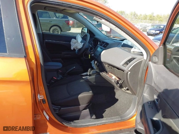 2020 Mitsubishi Outlander Sport ES 2.0 with VIN JA4AP3AU8LU007336, listed as a IAAI auction lot 41673979 with 70,018 mi miles. Bid and sale history available at carsss.com. Image 5.