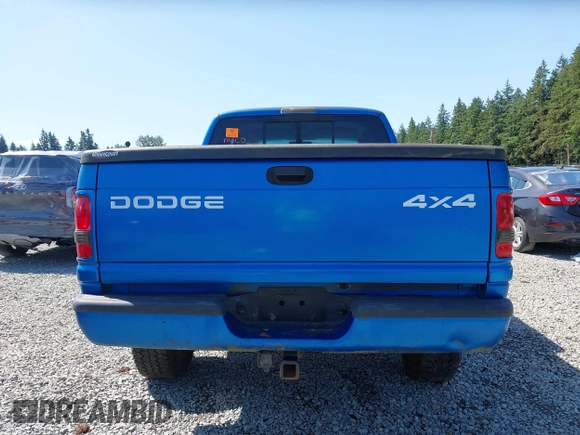 2001 Dodge 1500 z VIN 3B7HF13Z31M533735, wystawiony jako IAAI lot #42417352 z przebiegiem 184 487 mil mil oraz . Historia ofert i sprzedaży dostępna na DreamBid. Obrazek 17.