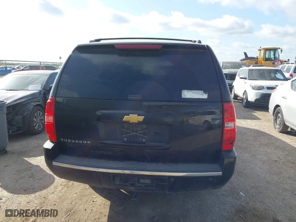 2014 Chevrolet Suburban LTZ with VIN 1GNSCKE08ER220808, listed as a IAAI auction lot 42022477 with 192,488 mi miles. Bid and sale history available at carsss.com. Image 16.