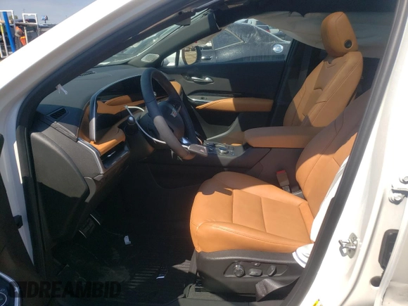 2024 Cadillac XT4 AWD Sport with VIN 1GYFZFR42RF207079, listed as a Copart auction lot 69275844 with 1,863 mi miles and Clean title. Bid and sale history available at DreamBid. Image 7.