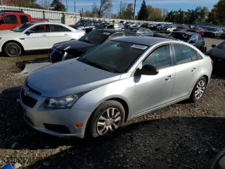 2013 Chevrolet Cruze LS with VIN 1G1PA5SH9D7224109, listed as a Copart auction lot 75542684 with 203,783 mi miles and Clean Title. Bid and sale history available at carsss.com. Image 1.