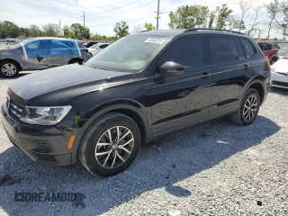 2021 Volkswagen Tiguan S z VIN 3VV1B7AX1MM066726, wystawiony jako Copart lot #54048975 z przebiegiem 71 565 mil mil oraz Nie do naprawy • Non repairable. Historia ofert i sprzedaży dostępna na DreamBid. Obrazek 1.