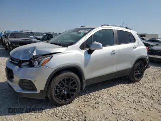 2022 Chevrolet Trax LT with VIN KL7CJPSMXNB563066, listed as a Copart auction lot 50166005 with 32,442 mi miles and Salvage title. Bid and sale history available at DreamBid. Image 1.
