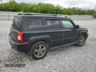 2010 Jeep Patriot Sport z VIN 1J4NF2GB4AD512307, wystawiony jako Copart lot #57686005 z przebiegiem 92 884 mil mil oraz Czysty tytuł • Clean title. Historia ofert i sprzedaży dostępna na DreamBid. Obrazek 3.