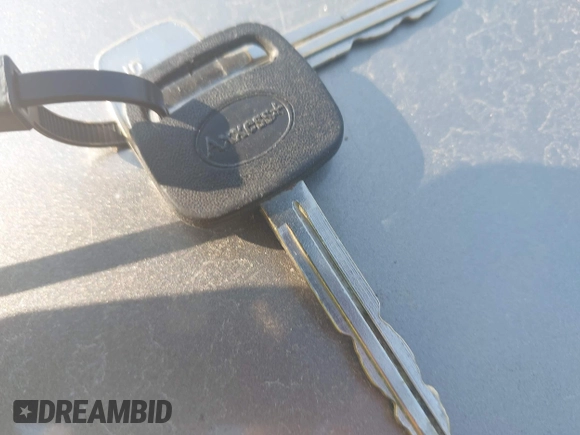 1998 Toyota Camry LE z VIN JT2BG22K4W0206938, wystawiony jako IAAI lot #42283640 z przebiegiem 153 365 mil mil oraz . Historia ofert i sprzedaży dostępna na DreamBid. Obrazek 11.