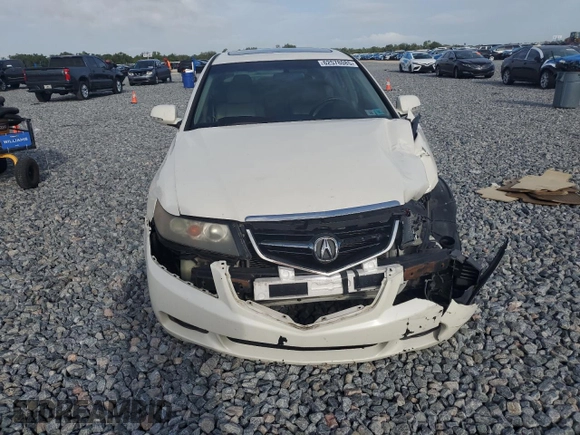 2005 Acura TSX with VIN JH4CL96805C035440, listed as a Copart auction lot 62578085 with 197,120 mi miles and Salvage title. Bid and sale history available at DreamBid. Image 5.