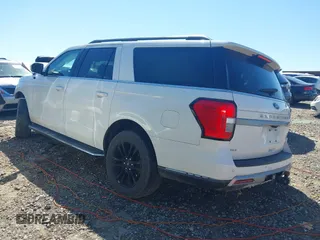 2022 Ford Expedition Max XLT with VIN 1FMJK1HT4NEA54989, listed as a IAAI auction lot 41826238 with 25,552 mi miles and . Bid and sale history available at DreamBid. Image 3.