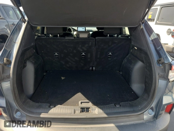 2020 Ford Escape SE with VIN 1FMCU9G67LUB25778, listed as a IAAI auction lot 42550089 with 84,502 mi miles and . Bid and sale history available at DreamBid. Image 4.