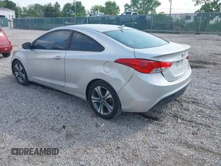 2014 Hyundai Elantra z VIN KMHDH6AH6EU029340, wystawiony jako IAAI lot #42099380 z przebiegiem 128 603 mil mil oraz . Historia ofert i sprzedaży dostępna na DreamBid. Obrazek 3.