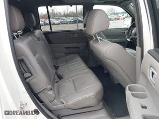 2015 Honda Pilot Touring with VIN 5FNYF4H92FB054485, listed as a IAAI auction lot 41736909 with 159,813 mi miles. Bid and sale history available at carsss.com. Image 8.
