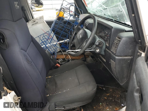 2006 Jeep Wrangler Sport Right Hand Drive with VIN 1J4F449S66P733349, listed as a Copart auction lot 80022794 with 194,692 mi miles and Salvage Title. Bid and sale history available at carsss.com. Image 7.
