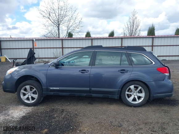 2014 Subaru Outback 2.5i with VIN 4S4BRBAC8E3287205, listed as a IAAI auction lot 41993636 with 207,959 mi miles. Bid and sale history available at carsss.com. Image 15.