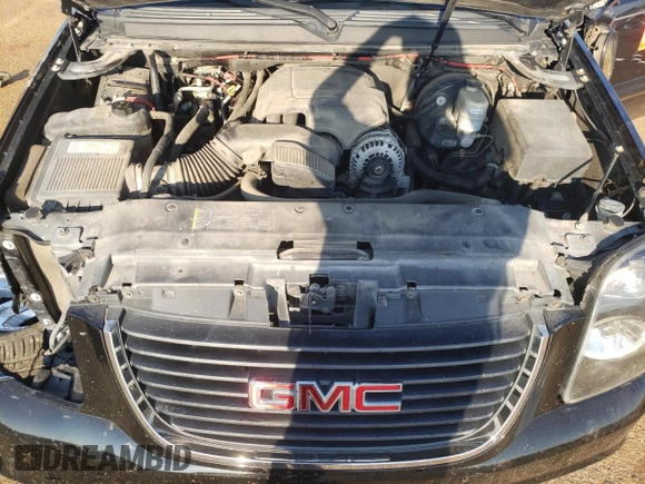 2008 GMC Yukon SLT w/4SB with VIN 1GKFC13088J114258, listed as a Copart auction lot 72215004 with 0 mi miles and Salvage Title. Bid and sale history available at carsss.com. Image 13.