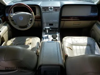 2006 Lincoln Navigator Luxury с VIN 5LMFU27576LJ28988, выставлен на аукционе Copart как лот 62513065 с пробегом 165 560 миль миль и Чистый • Clean title. История ставок и продаж доступна на DreamBid. Изображение 8.