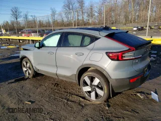 2023 Volvo C40 Plus with VIN YV4ED3GL7P2037232, listed as a Copart auction lot 37546553 with 1,872 mi miles. Bid and sale history available at carsss.com. Image 2.