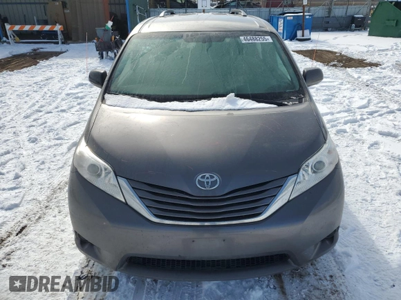 2017 Toyota Sienna LE with VIN 5TDJZ3DC3HS155344, listed as a Copart auction lot 46488255 with 0 mi miles and Salvage Title. Bid and sale history available at carsss.com. Image 12.