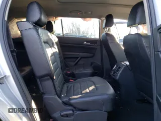 2019 Volkswagen Atlas SEL Premium with VIN 1V2NR2CAXKC582684, listed as a Copart auction lot 83217524 with 127,821 mi miles and Salvage title. Bid and sale history available at DreamBid. Image 12.