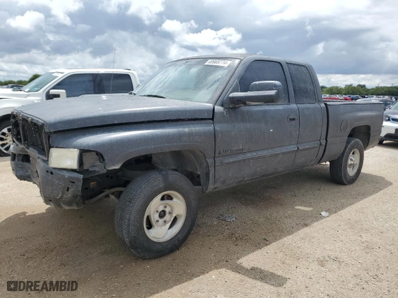 2000 Dodge Ram 1500 with VIN 1B7HC13YXYJ173323, listed as a Copart auction lot 69969774 with 425,918 mi miles and Salvage Title. Bid and sale history available at carsss.com. Image 1.