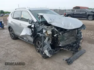 2020 Nissan Rogue SV z VIN JN8AT2MT2LW017772, wystawiony jako IAAI lot #42035440 z przebiegiem 47 503 mil mil oraz . Historia ofert i sprzedaży dostępna na DreamBid. Obrazek 1.