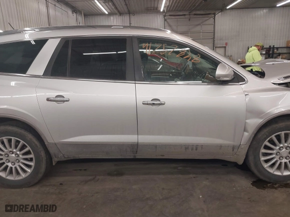 2009 Buick Enclave CXL with VIN 5GAEV23D89J206662, listed as a IAAI auction lot 41757828 with 147,076 mi miles. Bid and sale history available at carsss.com. Image 14.