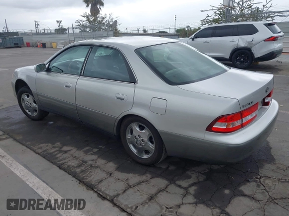 2000 Lexus ES 300 с VIN JT8BF28G7Y5093021, выставлен на аукционе IAAI как лот 42427386 с пробегом 134 897 миль миль и . История ставок и продаж доступна на DreamBid. Изображение 3.