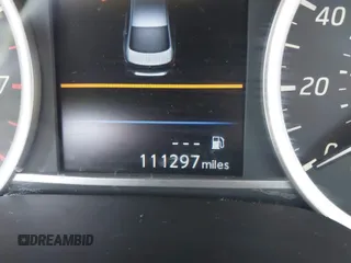 2019 Nissan Sentra S z VIN 3N1AB7AP6KY413233, wystawiony jako IAAI lot #42281572 z przebiegiem 111 297 mil mil oraz . Historia ofert i sprzedaży dostępna na DreamBid. Obrazek 16.
