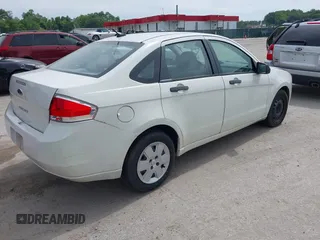 2010 Ford Focus S z VIN 1FAHP3ENXAW277313, wystawiony jako IAAI lot #42353466 z przebiegiem 210 620 mil mil oraz . Historia ofert i sprzedaży dostępna na DreamBid. Obrazek 4.