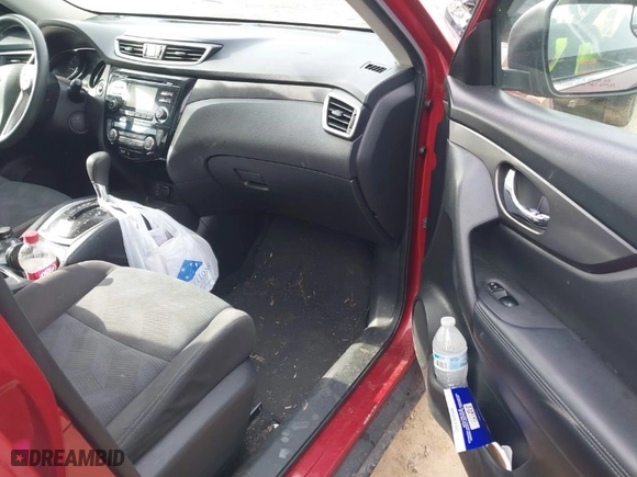 2016 Nissan Rogue SV with VIN KNMAT2MT4GP689652, listed as a IAAI auction lot 41397399 with 144050 miles. Bid and sale history available at carsss.com. Image 5.