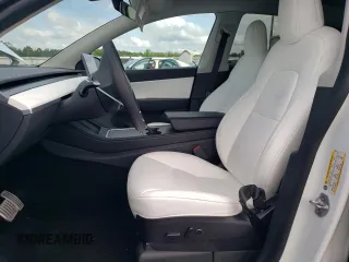 2022 Tesla Model Y Performance z VIN 7SAYGDEF4NF389191, wystawiony jako Copart lot #61443135 z przebiegiem 70 612 mil mil oraz Szkoda całkowita • Salvage title. Historia ofert i sprzedaży dostępna na DreamBid. Obrazek 7.