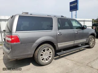 2012 Lincoln Navigator L with VIN 5LMJJ3J57CEL07727, listed as a Copart auction lot 71093504 with 206,585 mi miles and Salvage Title. Bid and sale history available at carsss.com. Image 3.