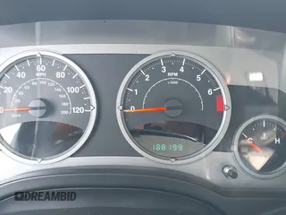 2007 Jeep Patriot Limited z VIN 1J8FF48W87D426541, wystawiony jako IAAI lot #41609156 z przebiegiem 188 199 mil mil oraz . Historia ofert i sprzedaży dostępna na DreamBid. Obrazek 7.