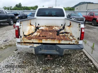 2015 Ford F-350 Platinum z VIN 1FT8W3B67FEB50834, wystawiony jako Copart lot #60843915 z przebiegiem 87 385 mil mil oraz Czysty tytuł • Clean title. Historia ofert i sprzedaży dostępna na DreamBid. Obrazek 6.