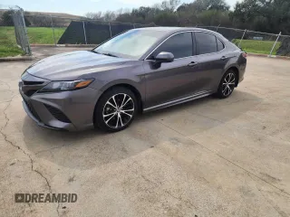 2020 Toyota Camry SE with VIN 4T1G11AKXLU352366, listed as a Copart auction lot 52066575 with 39,688 mi miles and Clean Title. Bid and sale history available at carsss.com. Image 2.