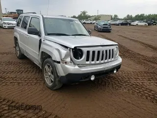2014 Jeep Patriot Sport with VIN 1C4NJRBB3ED512311, listed as a Copart auction lot 70363524 with 113,921 mi miles and Salvage Title. Bid and sale history available at DreamBid. Image 12.