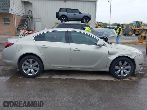2014 Buick Regal Premium I z VIN 2G4GN5EX4E9323866, wystawiony jako IAAI lot #42072914 z przebiegiem Nie podano mil oraz . Historia ofert i sprzedaży dostępna na DreamBid. Obrazek 13.