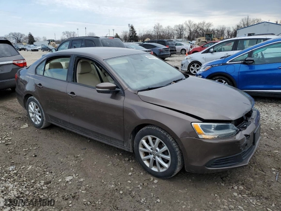 2011 Volkswagen Jetta Sedan SE PZEV with VIN 3VWDZ7AJ9BM321829, listed as a Copart auction lot 46908755 with 112,875 mi miles and Salvage Title. Bid and sale history available at carsss.com. Image 4.