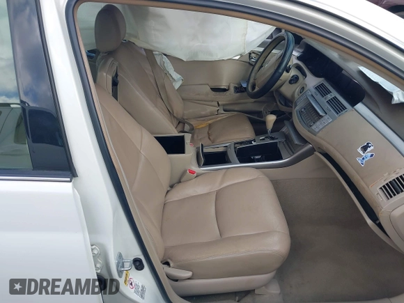 2007 Toyota Avalon XL with VIN 4T1BK36B47U175024, listed as a IAAI auction lot 41212052 with 165,167 mi miles. Bid and sale history available at carsss.com. Image 5.