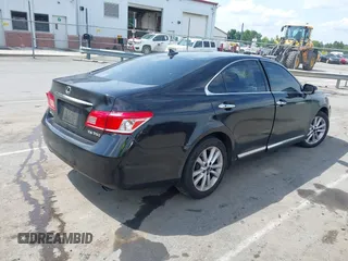 2010 Lexus ES 330 z VIN JTHBK1EG1A2356010, wystawiony jako IAAI lot #42438100 z przebiegiem 306 859 mil mil oraz . Historia ofert i sprzedaży dostępna na DreamBid. Obrazek 4.