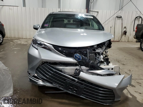2023 Toyota Sienna Platinum with VIN 5TDESKFCXPS084364, listed as a Copart auction lot 85264314 with 19,158 mi miles and Salvage Title. Bid and sale history available at DreamBid. Image 5.